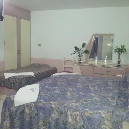 Hotel Diamante Inn Uriangato 외부 사진